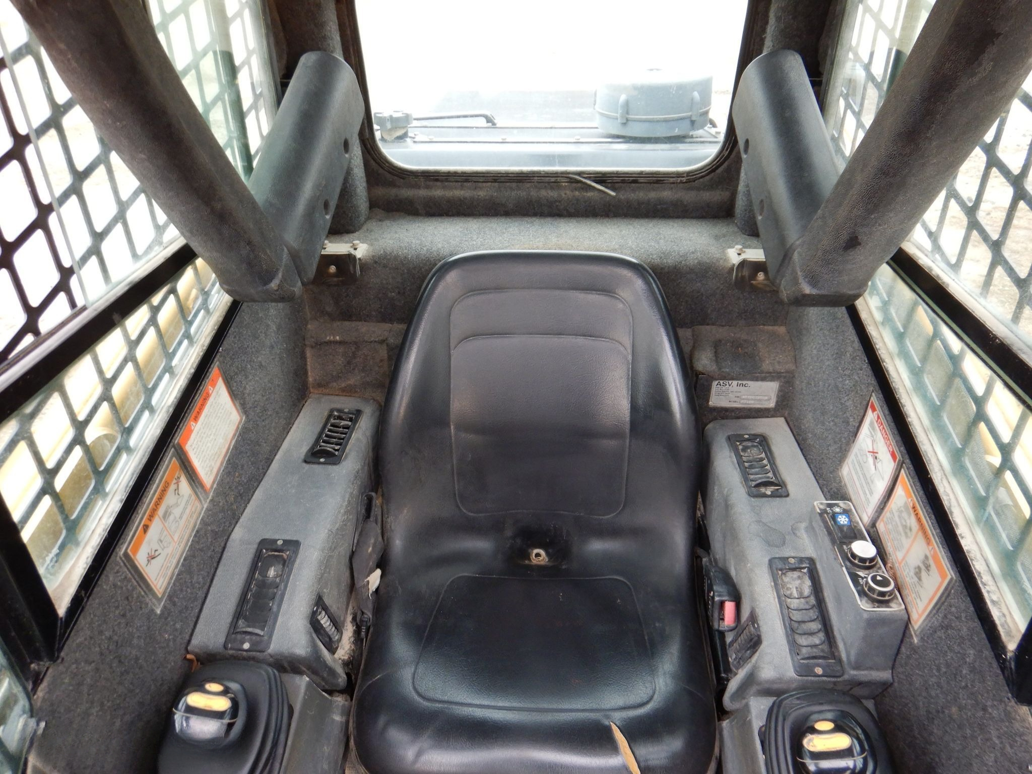 2008 ASV PT-100 Tracked Skid Steer thumbnail 6