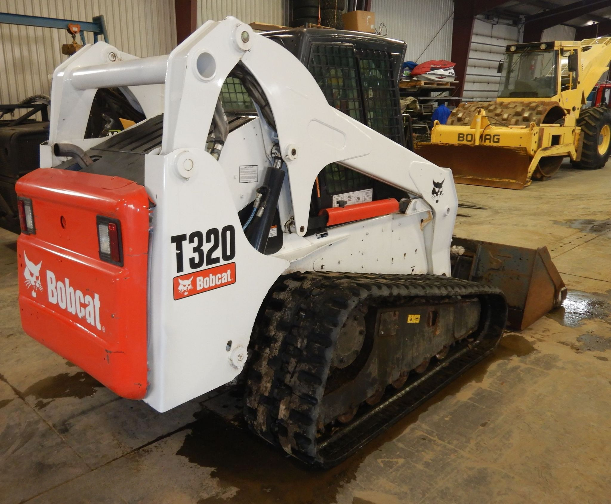 2008 Bobcat T320 Tracked Skid Steer thumbnail 3