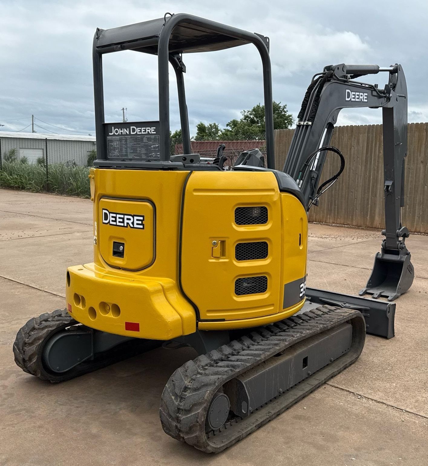 2017 John Deere 35G Mini Excavator thumbnail 2