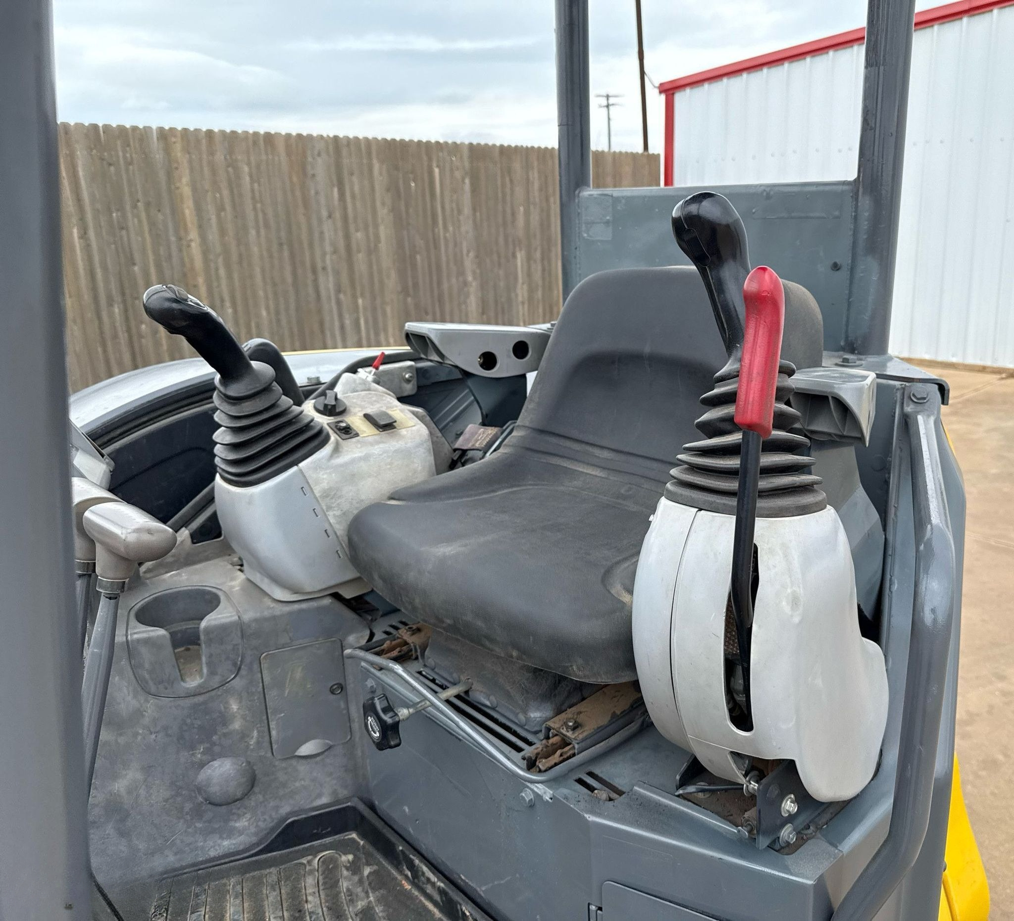 2017 John Deere 35G Mini Excavator thumbnail 9