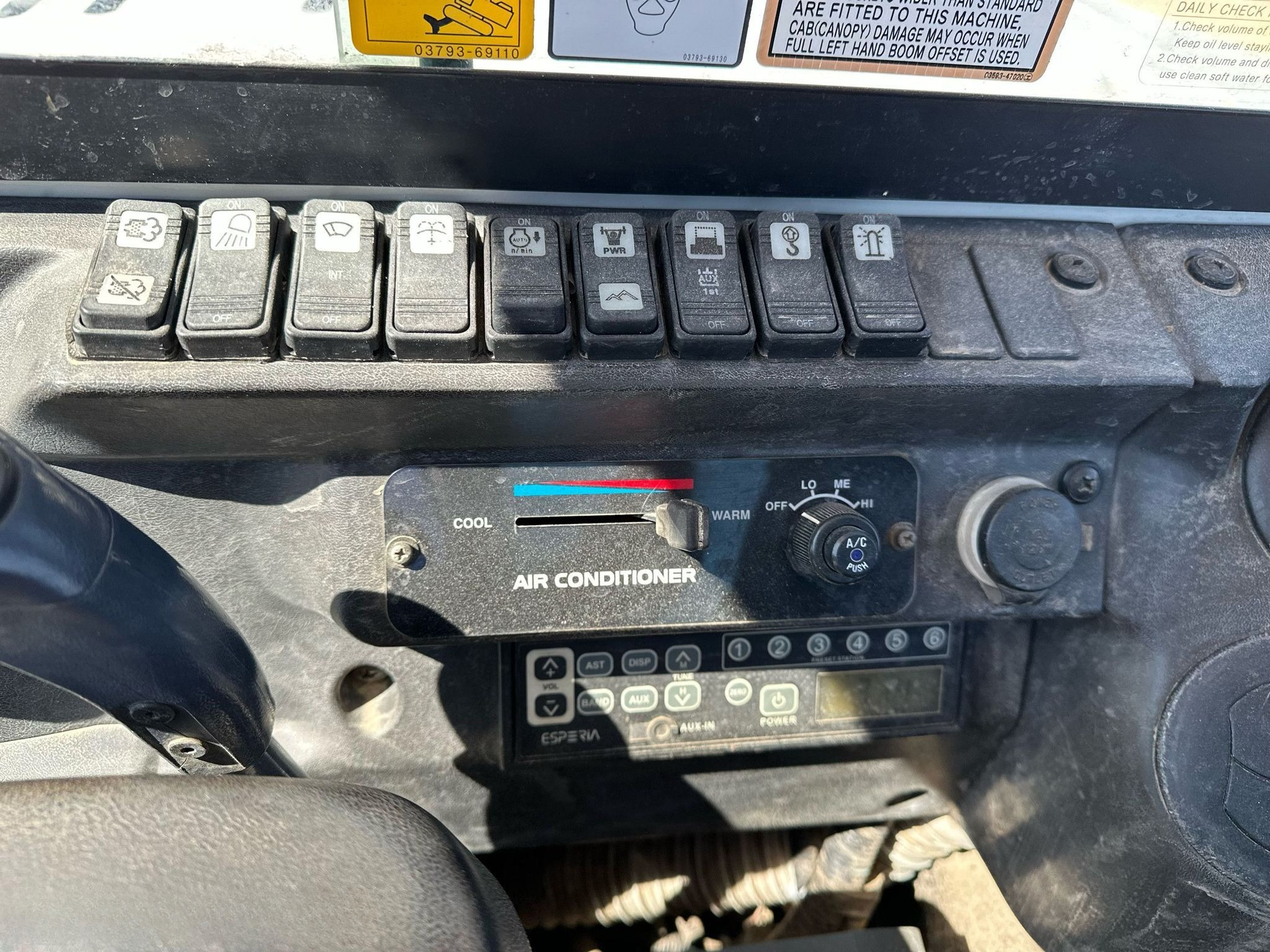 2014 Takeuchi TB260 Mini Excavator thumbnail 8